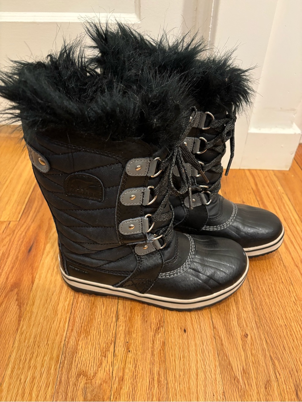 Kids Sorel Black Quilted High-Top Winter Boots, Size 3